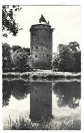 35 Le Grand Fougeray - Tour Duguesclin Et L'etang Du Chateau - Autres & Non Classés