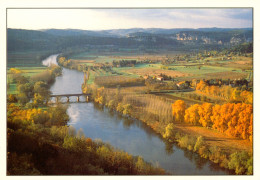 CPM-24- Vallée De La Dordogne - Au Pied De La Falaise De Domme** **2 Scans - Andere & Zonder Classificatie