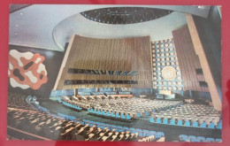 Uncirculated Postcard - USA - NY, NEW YORK CITY - UNITED NATIONS, GENERAL ASSEMBLY HALL - Places & Squares