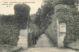 92 - Rueil Malmaison - Le Château - Allée De L'Exil - Animée - CPA - Voir Scans Recto-Verso - Rueil Malmaison