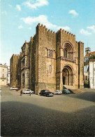 Automobiles - Portugal - Coimbra - Sé Velha - Ancienne Cathédrale - Carte Neuve - CPM - Voir Scans Recto-Verso - Passenger Cars