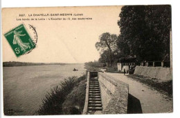 LA CHAPELLE SAINT MESMIN BORDS DE LOIRE ESCALIER DE L EGLISE SOUTERRAINE  ANIMEE - Autres & Non Classés