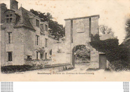 D37  SEMBLANÇAY  Porte Du Château Du Grand Launay    ..... - Semblançay