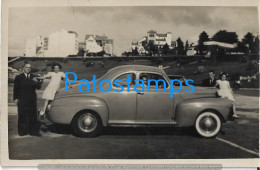 228887 ARGENTINA AUTOMOBILE OLD CAR AUTO COUPE AND FAMILY PHOTO NO POSTAL POSTCARD - Argentina