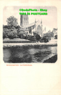 R359083 Worcester Cathedral. Postcard - World