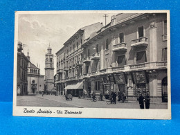 CARTOLINA BUSTO ARSIZIO VIA BRAMANTE ANIMATA VIAGGIATA 1940. - Varese