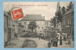 A053  CPA  CUSSY-EN-MORVAN  (Saône-et-Loire)  Sortie De Messe - Other & Unclassified