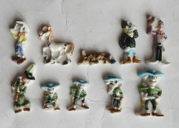 SERIE DE 10 FEVES Alcara 1996 PLATES EN RELIEF LUCKY LUKE -  Feve - Comics