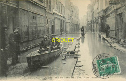 71 Macon, Inondations 1910, Rue Carnot, Sauveteurs En Barque - Macon