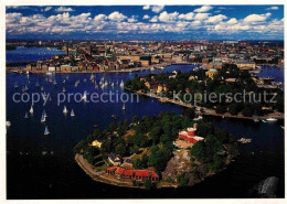 72785904 Stockholm Yacht Racing In Front Of The Old Town And The Royal Palace  - Schweden