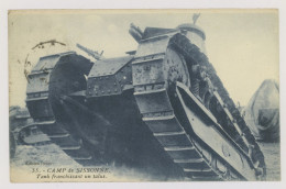 CAMP DE SISSONNE : Tank Franchissant Un Talus (F7255) - Matériel