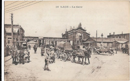 CPA - LAON - La Gare - Animée - Voitures, Calèches - Laon