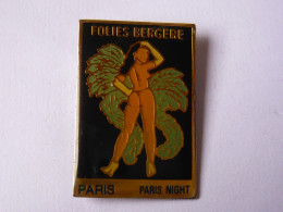 Pin S FOLIES BERGERE SALLE DE SPECTACLE A PARIS - Ciudades