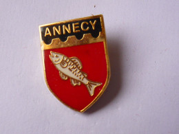 Pin S BLASON VILLE D ANNECY - Villes