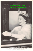 R359490 H. M. Queen Elizabeth Driving To The State Opening Of Parliament. Valent - World