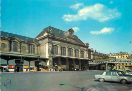 Trains - Gares Sans Trains - Paris - La Gare D' Austerlitz - La Cour De Départ - Automobiles - Carte Dentelée - CPSM Gra - Stations Without Trains