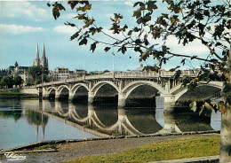 64 - Bayonne - Le Pont Saint-Esprit Et Les Flèches De La Cathédrale - CPM - Voir Scans Recto-Verso - Bayonne