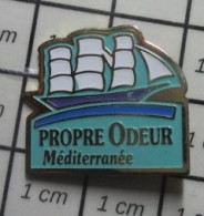 1818B Pin's Pins / Beau Et Rare / BATEAUX / GRAND VOILIER ça Sent La Cale Pas Sèche ? PROPRE ODEUR MEDITERRANEE - Barche