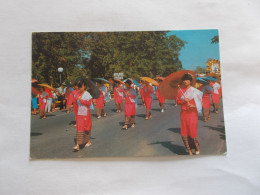 FLOWER SHOW A FESTIVAL DAY AT CHIANGMAI NORTHERN THAILLAND  FOLKLORE THAILANDAIS  2 BEAUX TIMBRES AU DOS - Tailandia