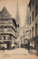 29 , Cpa  QUIMPER , La Rue Keréon , Vieilles Maisons , La Cathédrale  (14997.V.24) - Quimper