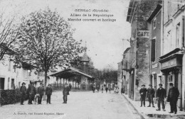 GENSAC - Allées De La République - Marché Couvert Et Horloge - Café - Boulangerie - Epicerie - Animé - Otros & Sin Clasificación