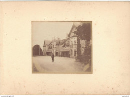 ECOSSE BRAEMAR HOTEL D'INVERCAULD ARMS FIN 19e PHOTO ORIGINALE DE 8.50X7 CM COLLEE SUR CARTON 18X13CM - Old (before 1900)