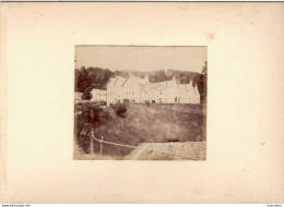 LAC LOMOND ECOSSE HOTEL D'INVERSNAID FIN 19e PHOTO ORIGINALE DE 8.50X7 CM COLLEE SUR CARTON 18X13CM - Oud (voor 1900)