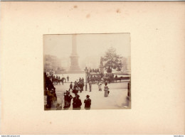 LONDRES TRAFALGAR SQUARE FIN 19e PHOTO ORIGINALE DE 8.50X7 CM COLLEE SUR CARTON 18X13CM - Oud (voor 1900)