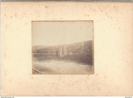 KYLES DE BUTE ECOSSE GOELETTE ET BATEAU DE PECHE  FIN 19em PHOTO ORIGINALE 8x7CM COLLEE SUR CARTON DE 18x13cm - Anciennes (Av. 1900)