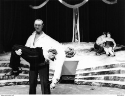 THEATRE LES MYSTERES DE L'AMOUR DE ROGER VITRAC REPRESENTATION A AVIGNON 1980 PHOTO ORIGINALE 20X15CM R2 - Berühmtheiten