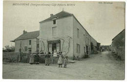 Messeugne (Savigny S Grosne) Café Epicerie Robin, Ancien Café Vve Guerin (animation) Pas Circ - Sonstige & Ohne Zuordnung