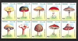 PAKISTAN. N°1199-1208 De 2005. Champignons. - Mushrooms