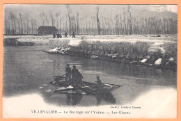 CPA Vue Rare - YONNE - VILLEVALIER - LE "BATTAGE" SUR L'YONNE - LES GLACES - Belle Animation En Barque - Andere & Zonder Classificatie