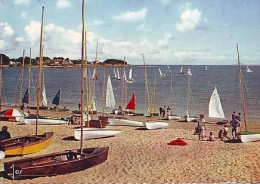 Bénodet.G149      La Grande Plage Et La Pointe Saint Gilles - Bénodet