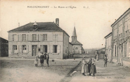 Hallignicourt * Place De La Mairie Et L'église * Villageois - Sonstige & Ohne Zuordnung