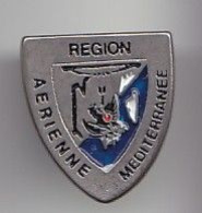 Pin's Région Aérienne Méditerranée Réf 4533 - Militaria