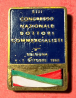 Medaglia Celebrativa- XIII Congresso Nazionale Dottori Commercialisti. Bologna 4-7 Ottobre 1962. 48x 34mm - Professionnels/De Société