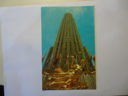 UNITED STATES    POSTCARDS  1973  NEW YORK  RCA BUILDING STATUE - Autres & Non Classés