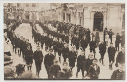 CARTE PHOTO - RESTAURANT " AUX TROIS MARECHAUX " ( SAINT GAUDENS ? ) EPICERIE VILAIN BELOT ? - PROCESSION RELIGIEUSE - - To Identify