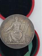 CAQUÉ Armand Auguste (1795-1881) Medaille En Argent Massif XIXeme - Professionnels / De Société