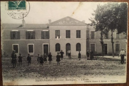 Cpa 24 Dordogne, Saint Pierre De Cole, L'Ecole, Animée, éd Domège, écrite En 1910 - Altri & Non Classificati