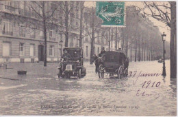 75 - PARIS - AUTOMOBILE SIR L'AVENUE BOSQUET INONDEE - LES INONDATIONS DE JANVIER 1910 - CRUE DE LA SEINE - Paris Flood, 1910