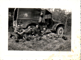 Photographie Photo Vintage Snapshot Amateur Camionnette Militaire Automobile - Treinen