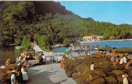 Polynésie Française Au Quai De Bora Bora -  Photo  Sounam Papeete Tahiti C16876 *PRIX  FIXE - Polynésie Française