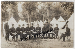 Carte Photo Originale - Militaires Soldats Poilus Armée Guerre 1914 1918 ? - Campement En Forêt Tentes - War 1914-18