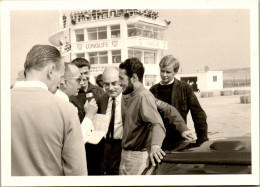 Photographie Photo Vintage Snapshot Amateur Voiture Course Pilote Automobile  - Sporten