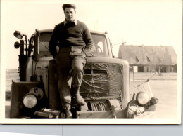 Photographie Photo Vintage Snapshot Amateur Camion  Camionnette Chauffeur  - Trenes