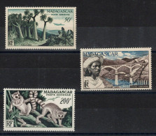 Madagascar - YV PA 75 / 76 / 77 N* (trace) MLH Complete , Cote 48 Euros - Posta Aerea