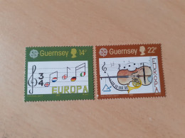 TIMBRES   GUERNESEY   ANNEE   1985   N  322  /  323   NEUFS   LUXE** - Guernesey