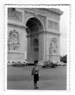 Small Photo ( 6.5cm/8.5cm ) - Girl,Paris,car,Citroen - Personnes Anonymes
